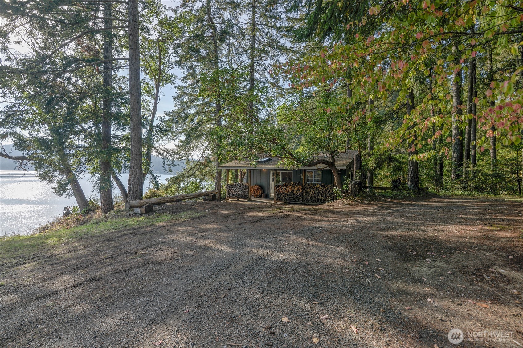5321 Sunrise Beach Road NW, Olympia, WA 98502