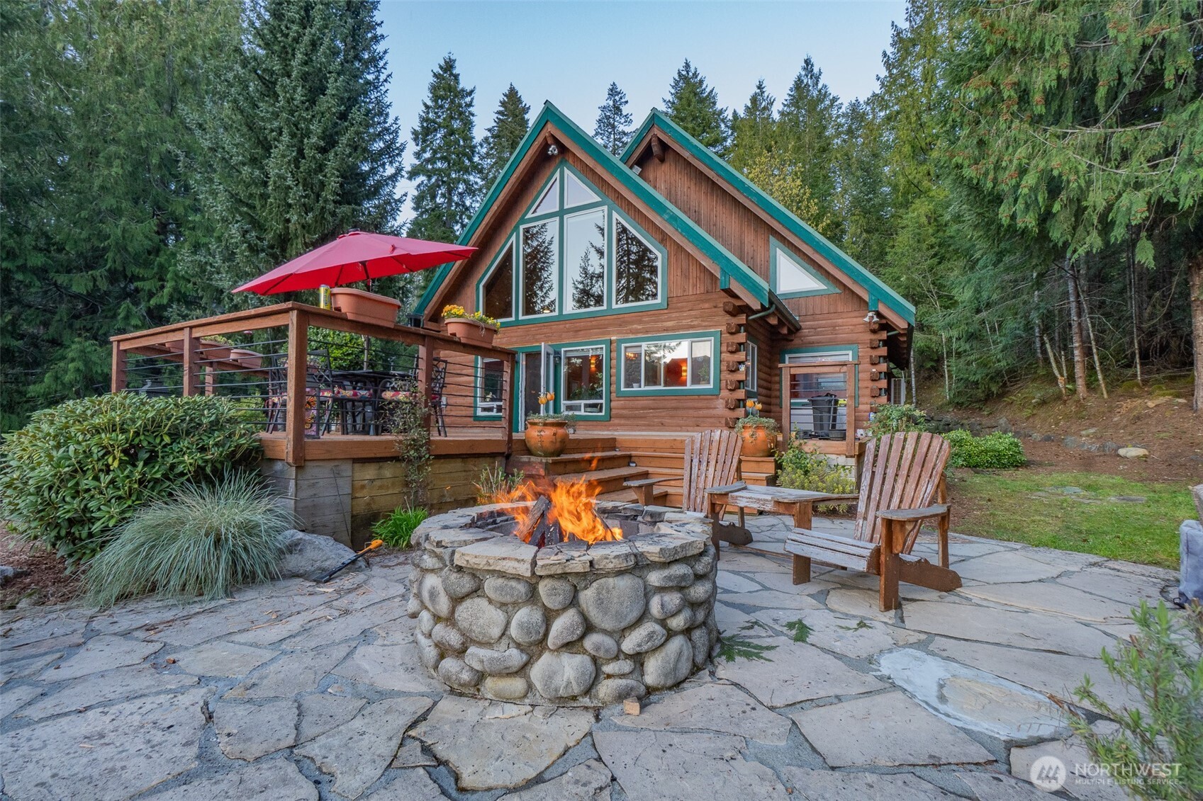 6323 N Lake Cushman Road , Hoodsport, WA 98548