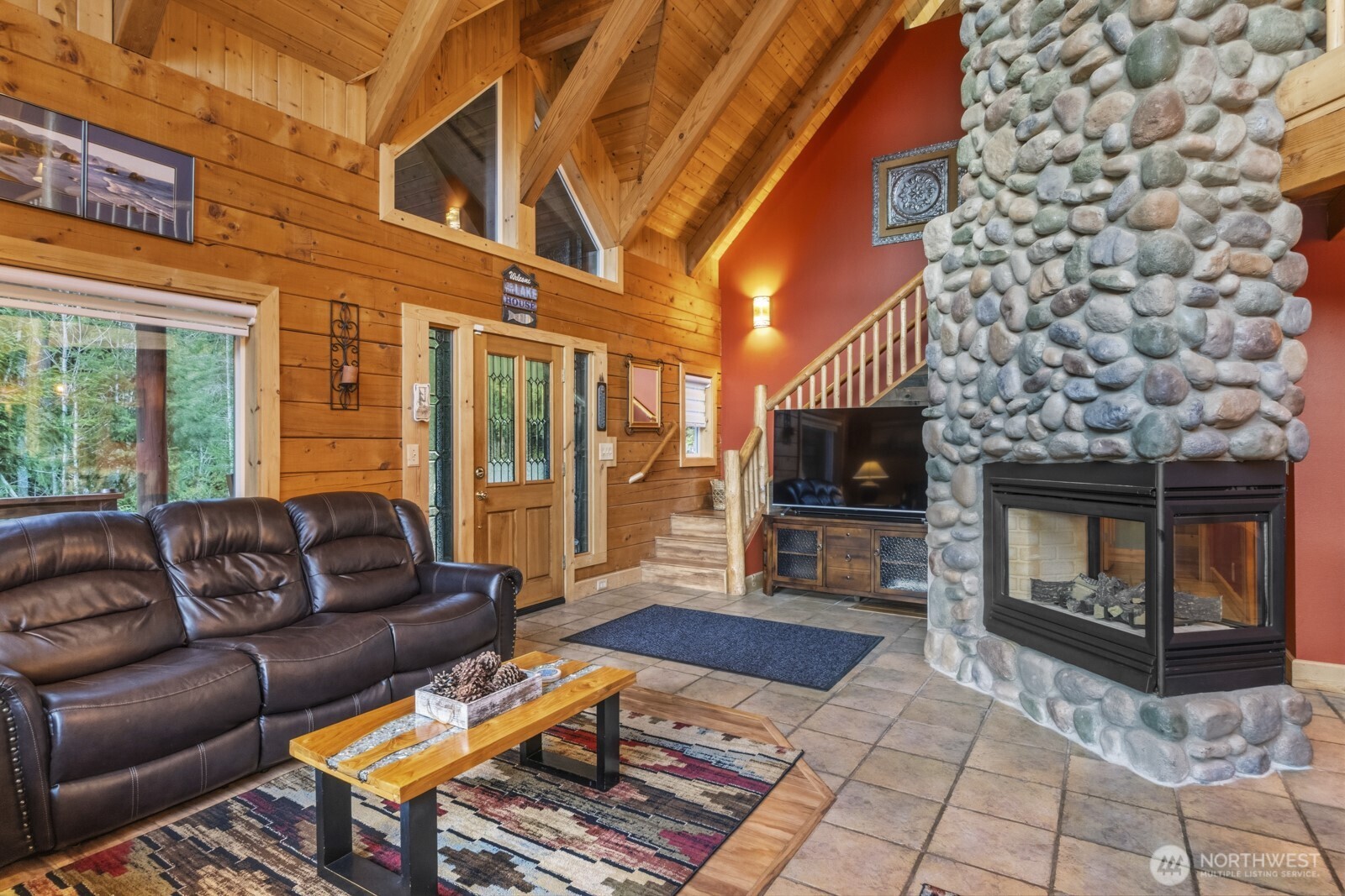 6323 N Lake Cushman Road , Hoodsport, WA 98548