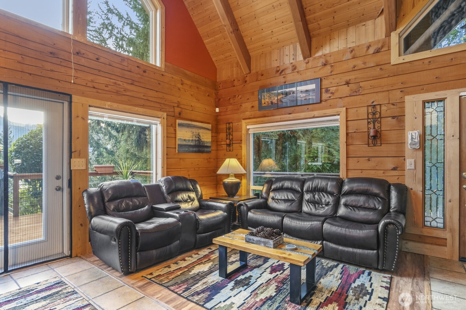 6323 N Lake Cushman Road , Hoodsport, WA 98548