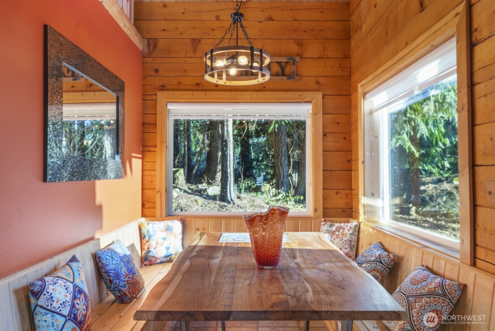 6323 N Lake Cushman Road , Hoodsport, WA 98548