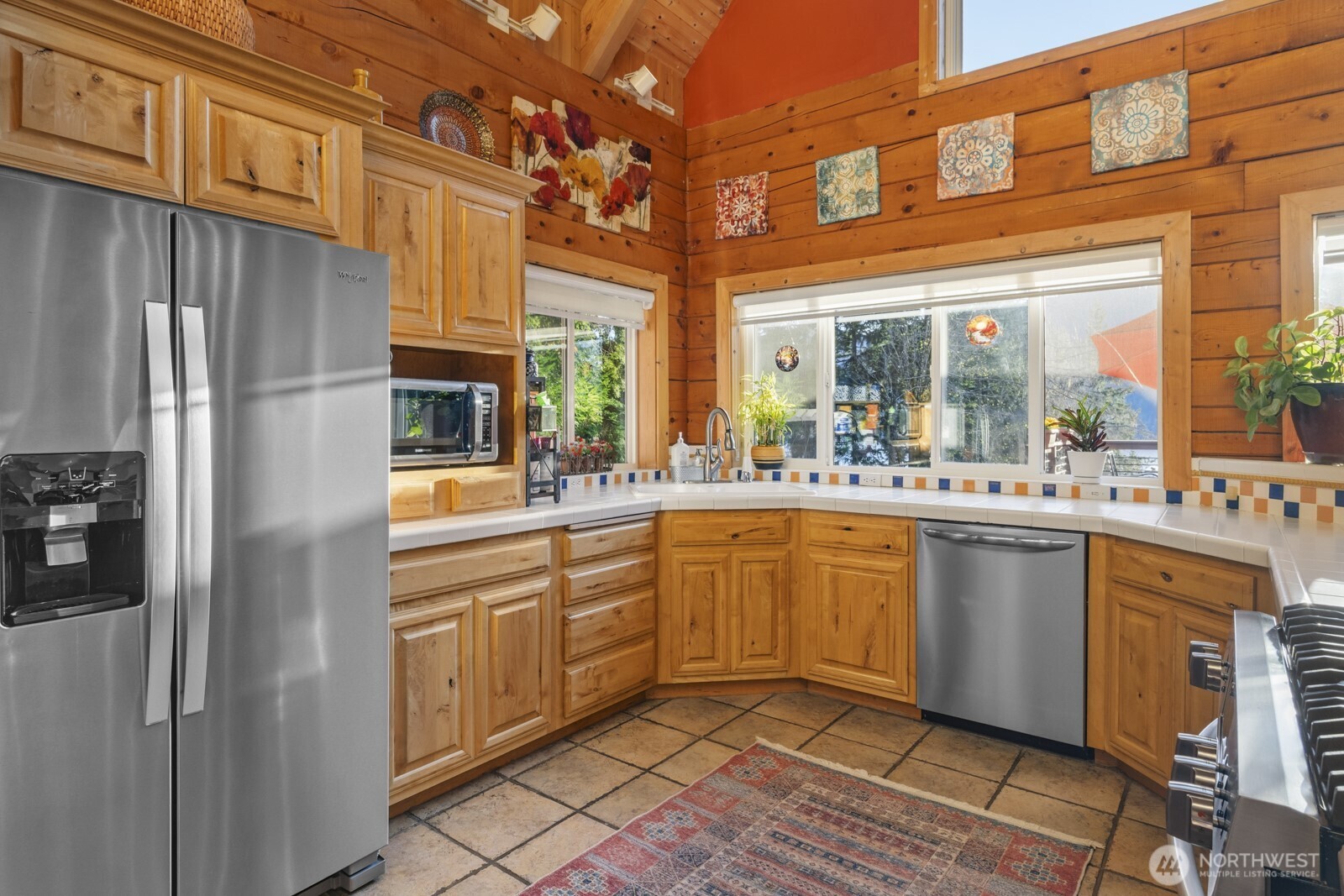 6323 N Lake Cushman Road , Hoodsport, WA 98548