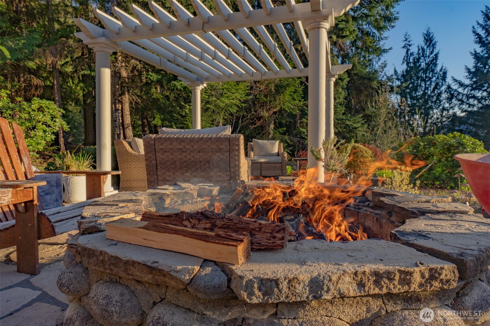 6323 N Lake Cushman Road , Hoodsport, WA 98548