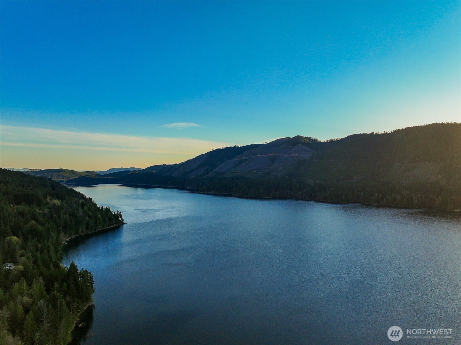 6323 N Lake Cushman Road , Hoodsport, WA 98548