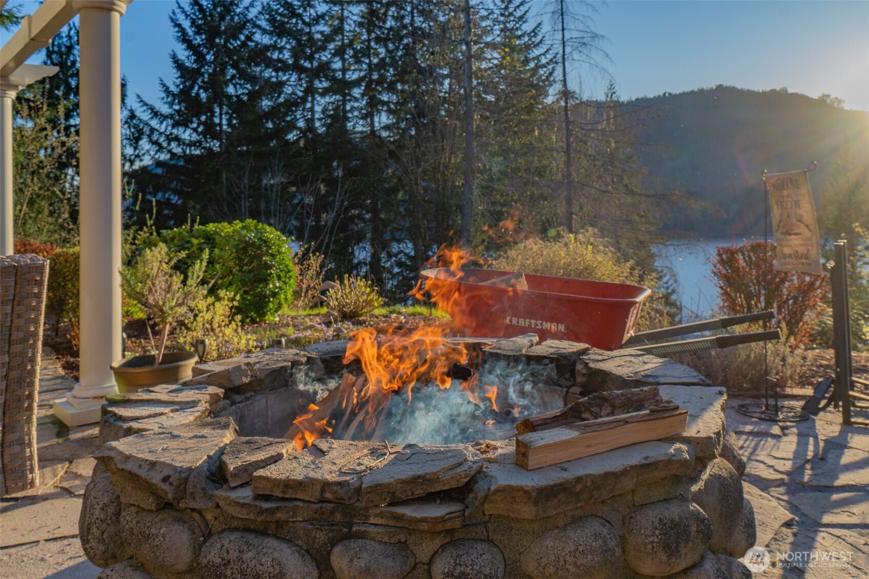 6323 N Lake Cushman Road , Hoodsport, WA 98548