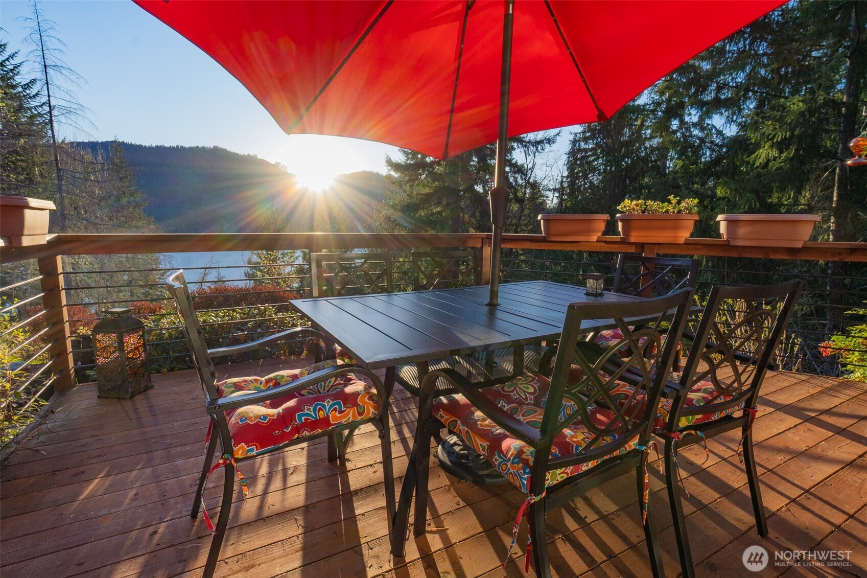 6323 N Lake Cushman Road , Hoodsport, WA 98548
