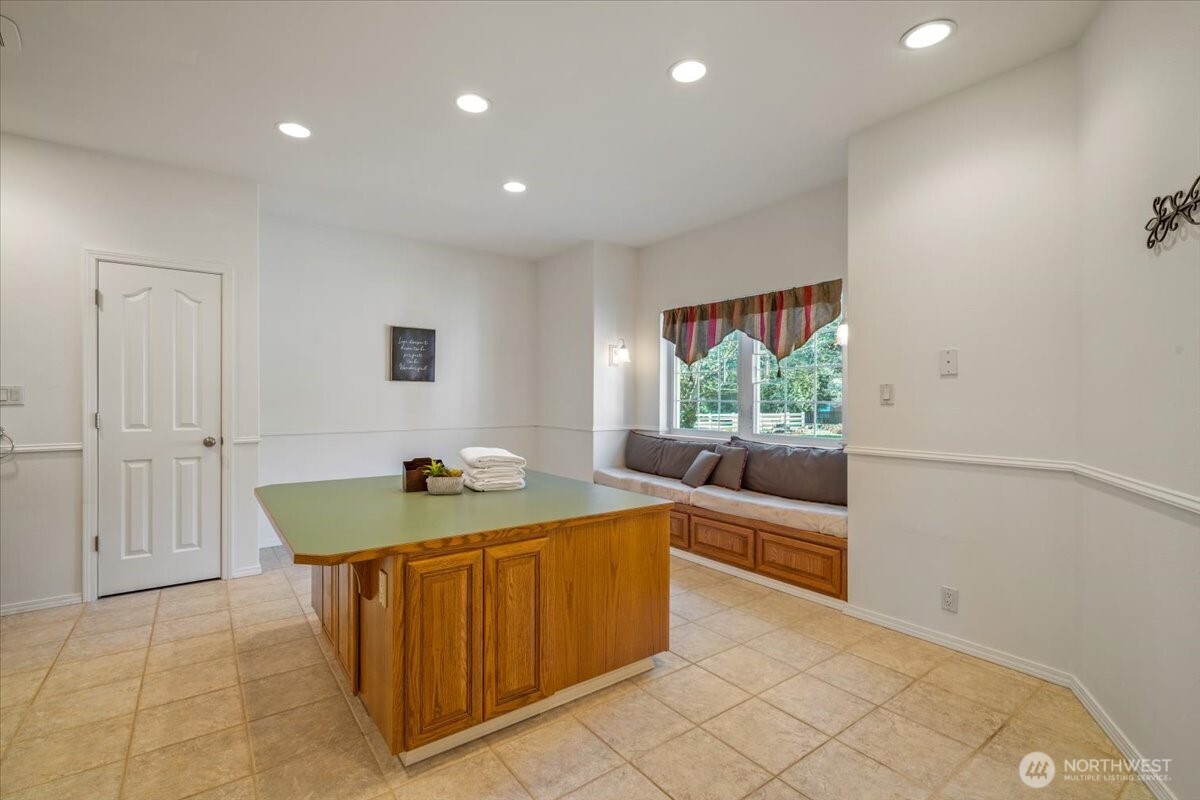 12221 237th Avenue E, Buckley, WA 98321