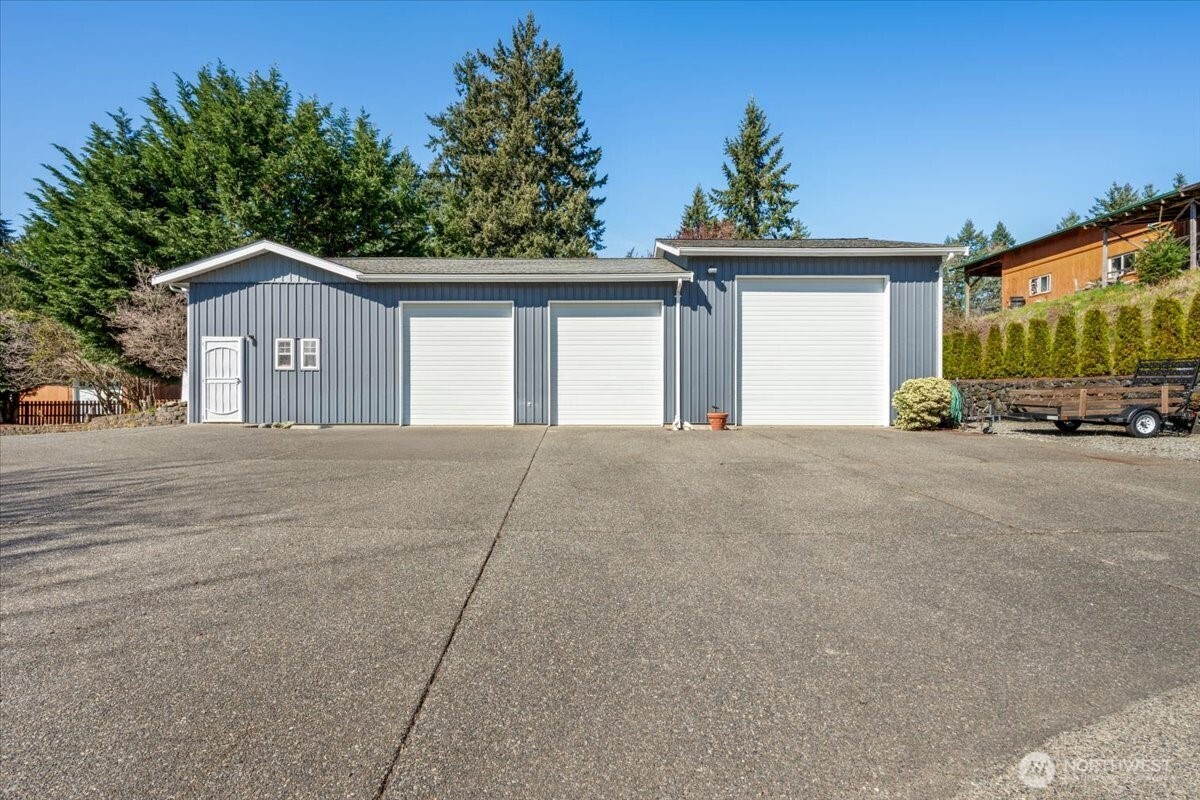 12221 237th Avenue E, Buckley, WA 98321