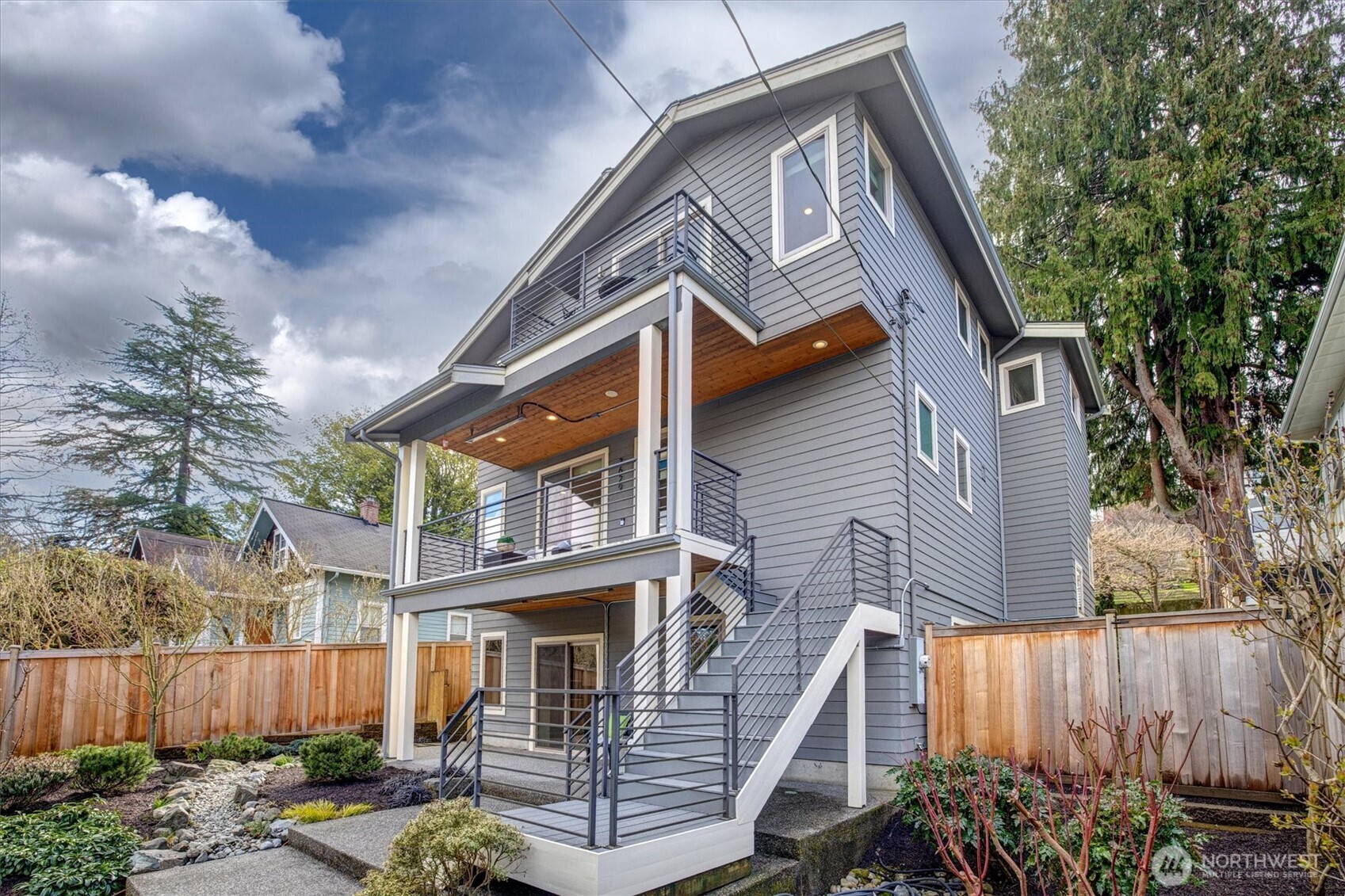 3629 35th Avenue W, Seattle, WA 98199-1612