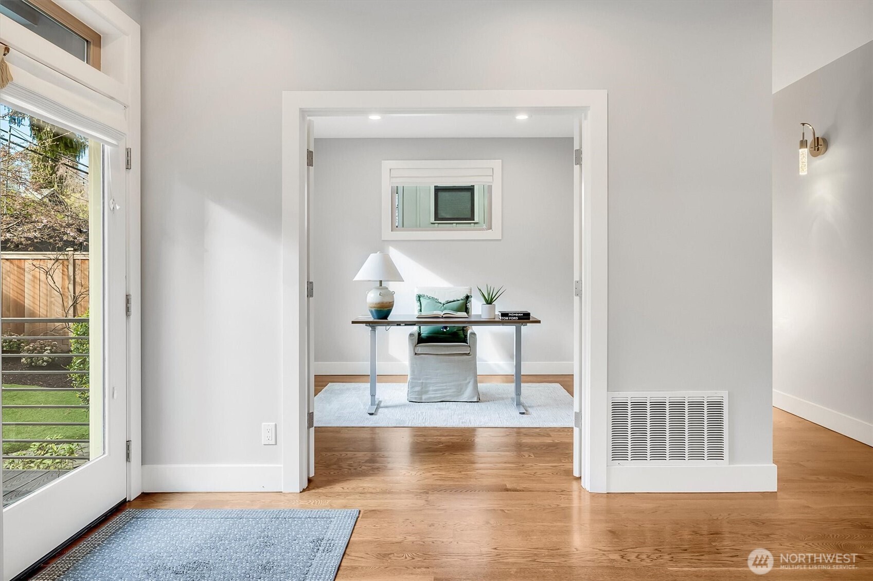 3629 35th Avenue W, Seattle, WA 98199-1612