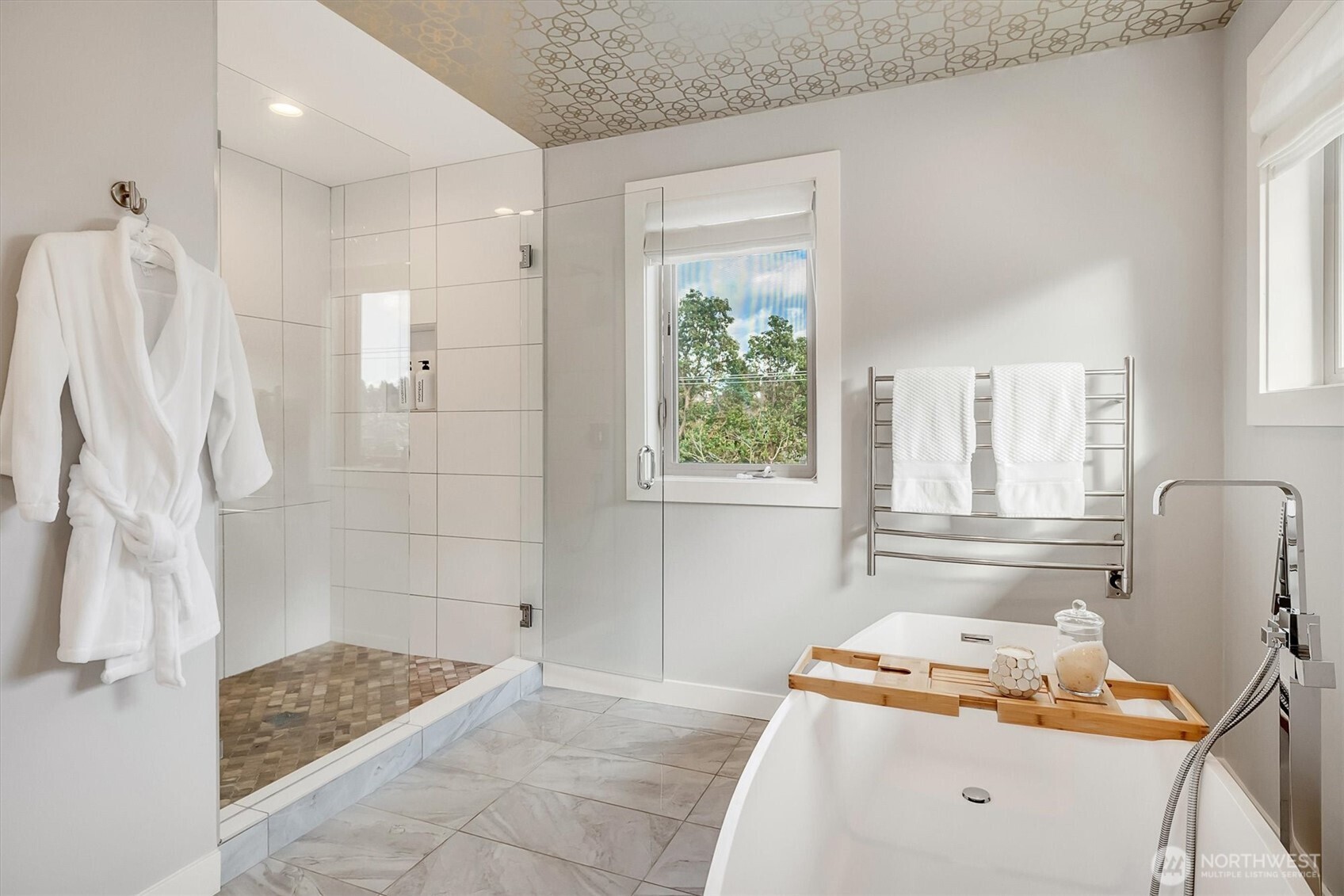 3629 35th Avenue W, Seattle, WA 98199-1612