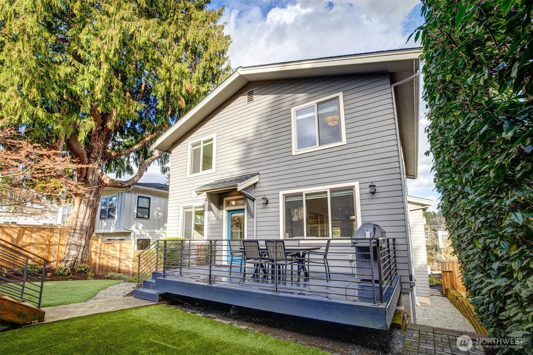 3629 35th Avenue W, Seattle, WA 98199-1612