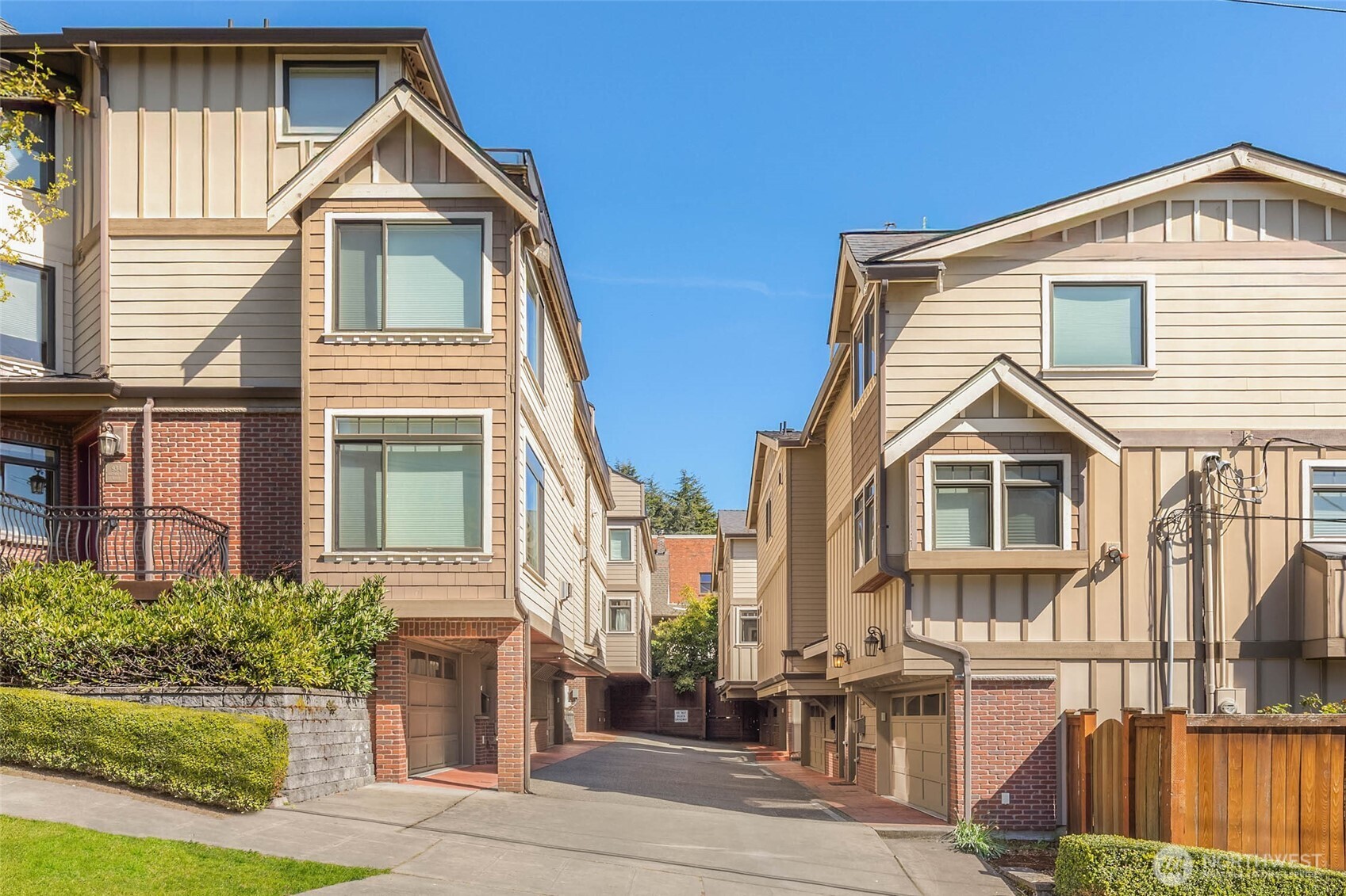 924 2nd Avenue W, Seattle, WA 98119