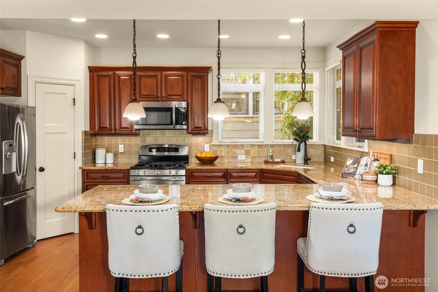 924 2nd Avenue W, Seattle, WA 98119