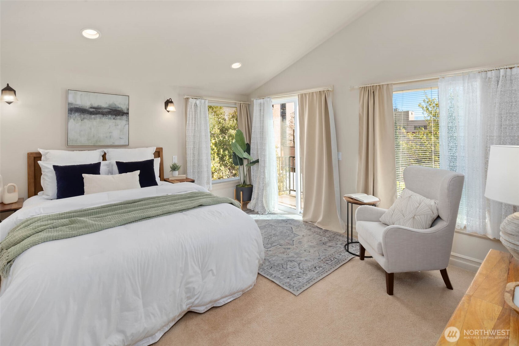 924 2nd Avenue W, Seattle, WA 98119