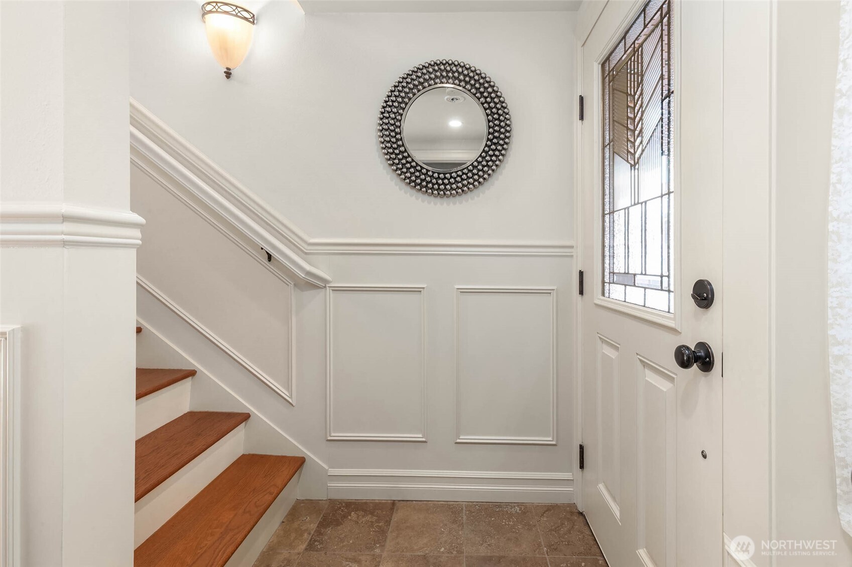 924 2nd Avenue W, Seattle, WA 98119