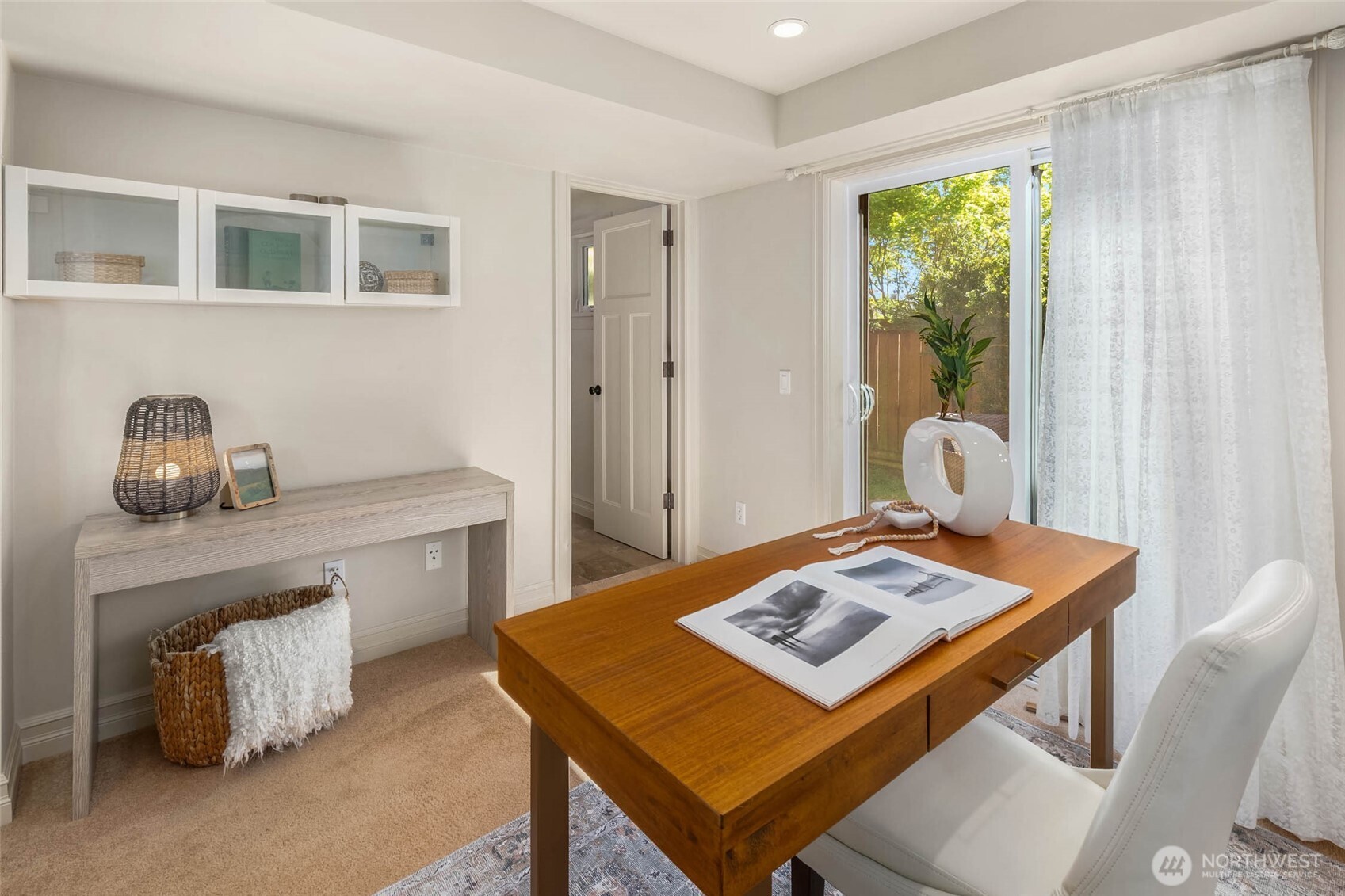 924 2nd Avenue W, Seattle, WA 98119