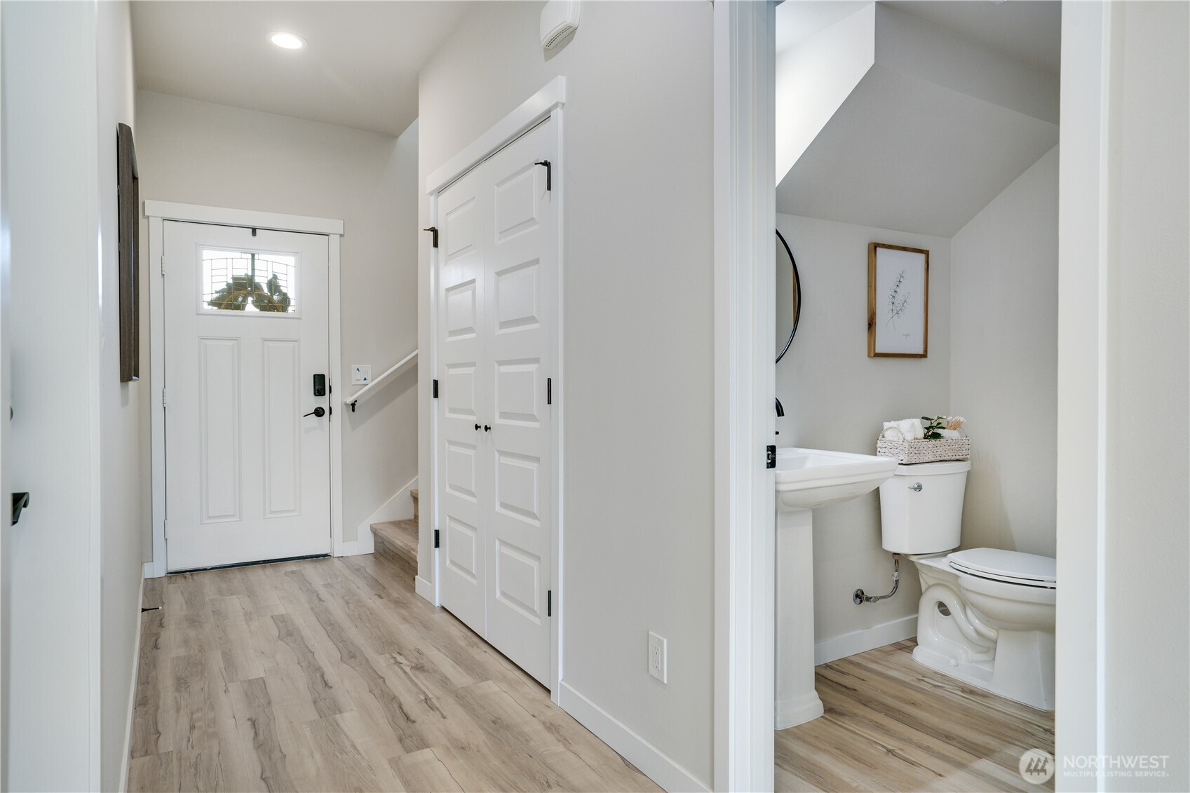 1564 S 28th Street , Tacoma, WA 98409