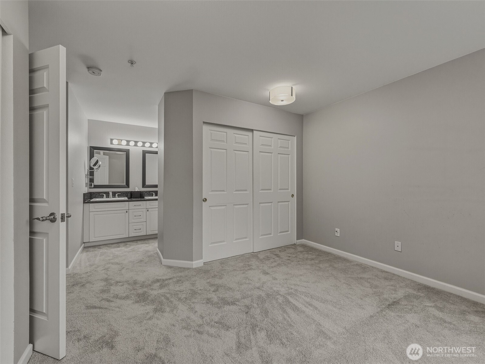 18501 SE Newport Way #H136, Issaquah, WA 98027