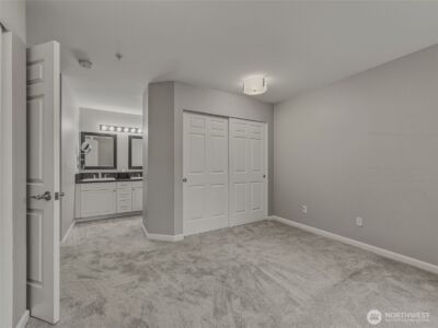 18501 SE Newport Way #H136, Issaquah, WA 98027 - Photo 16