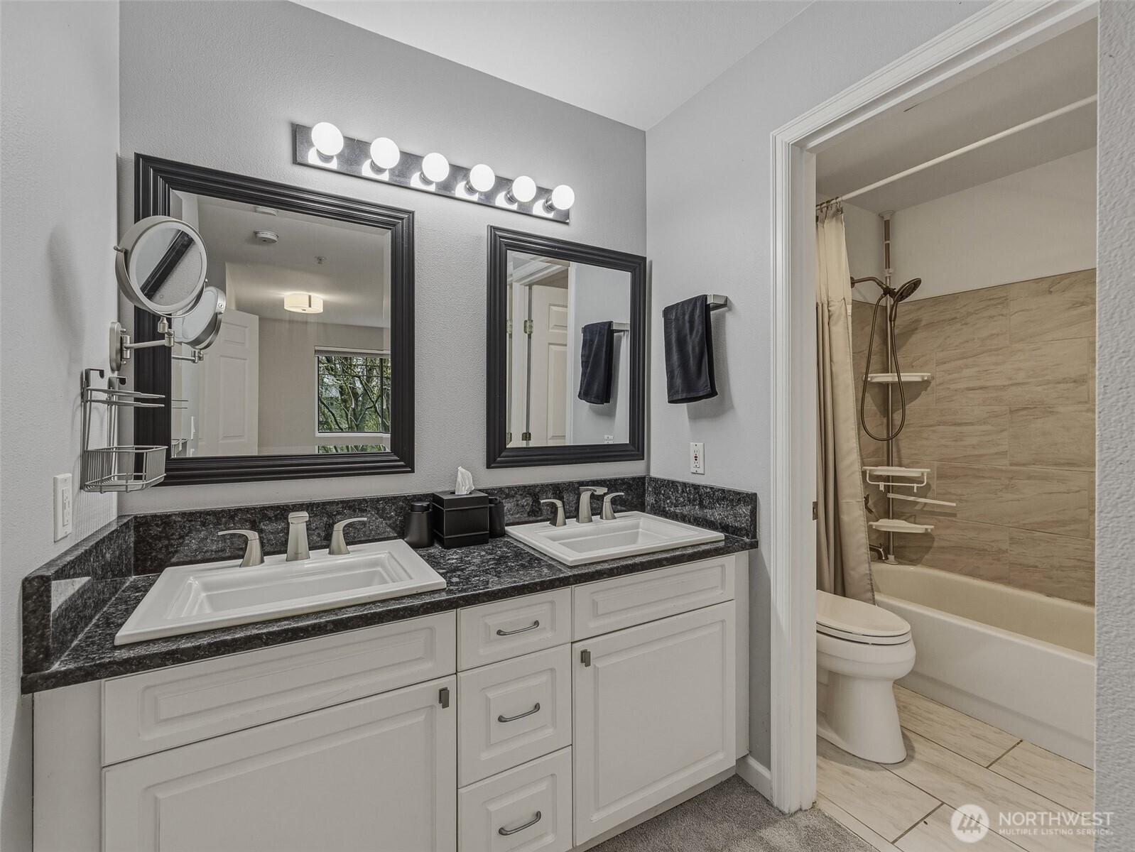 18501 SE Newport Way #H136, Issaquah, WA 98027