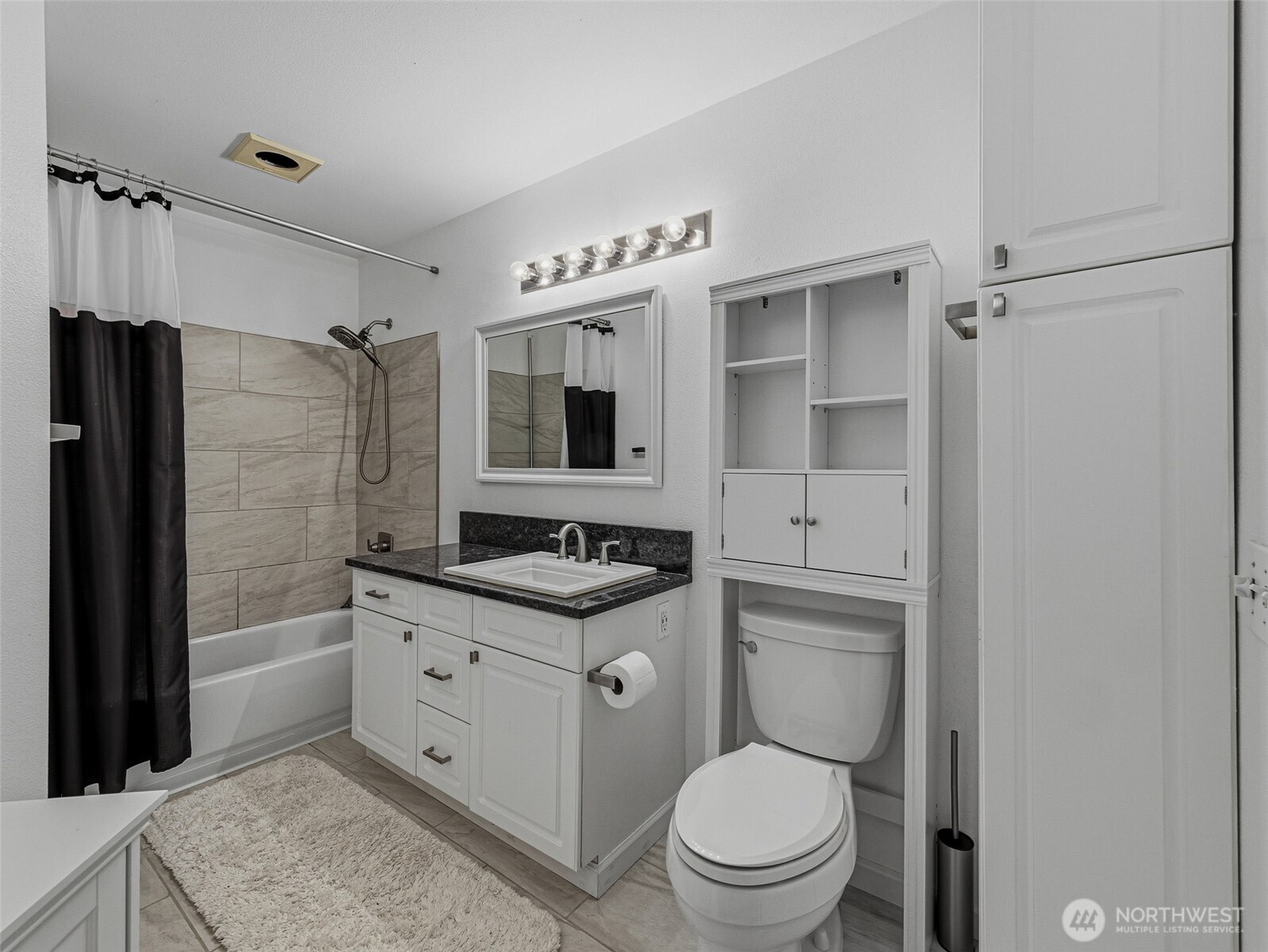 18501 SE Newport Way #H136, Issaquah, WA 98027