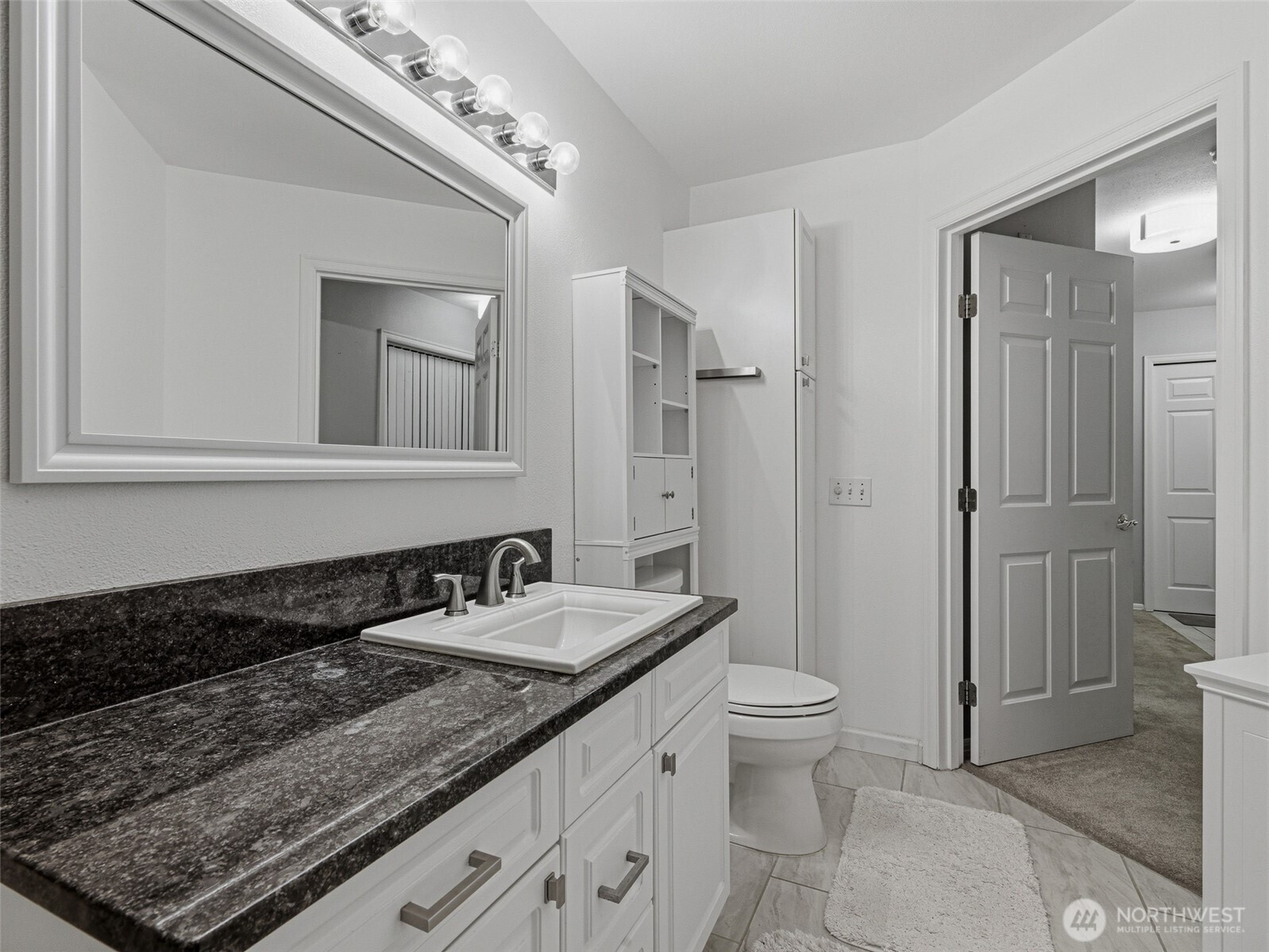 18501 SE Newport Way #H136, Issaquah, WA 98027