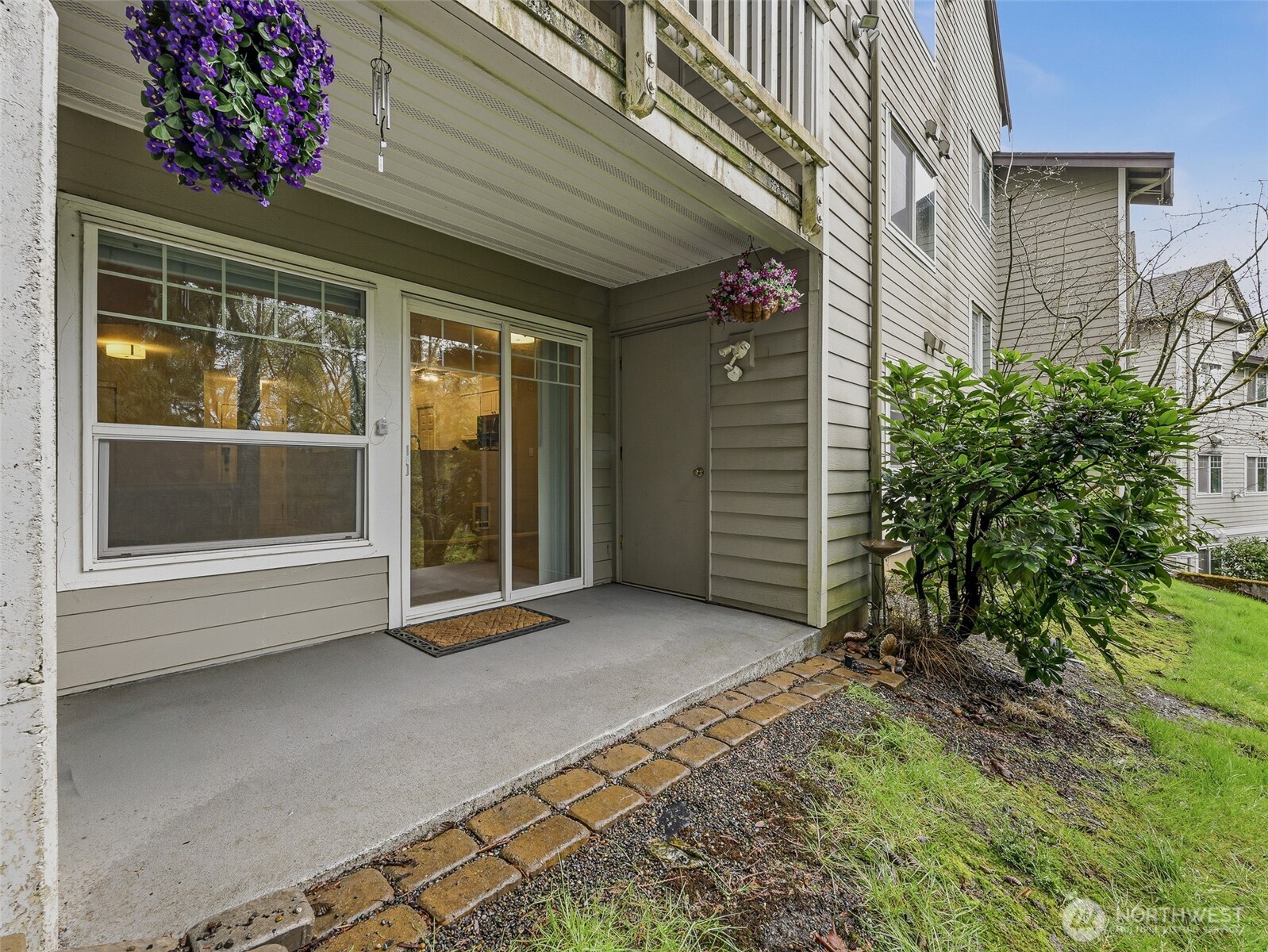 18501 SE Newport Way #H136, Issaquah, WA 98027