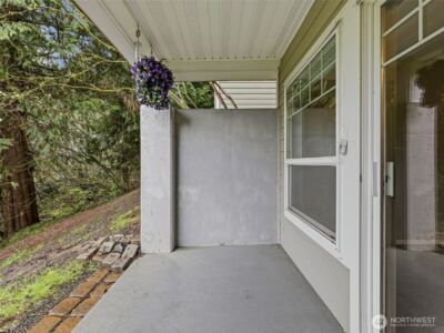 18501 SE Newport Way #H136, Issaquah, WA 98027 - Photo 28