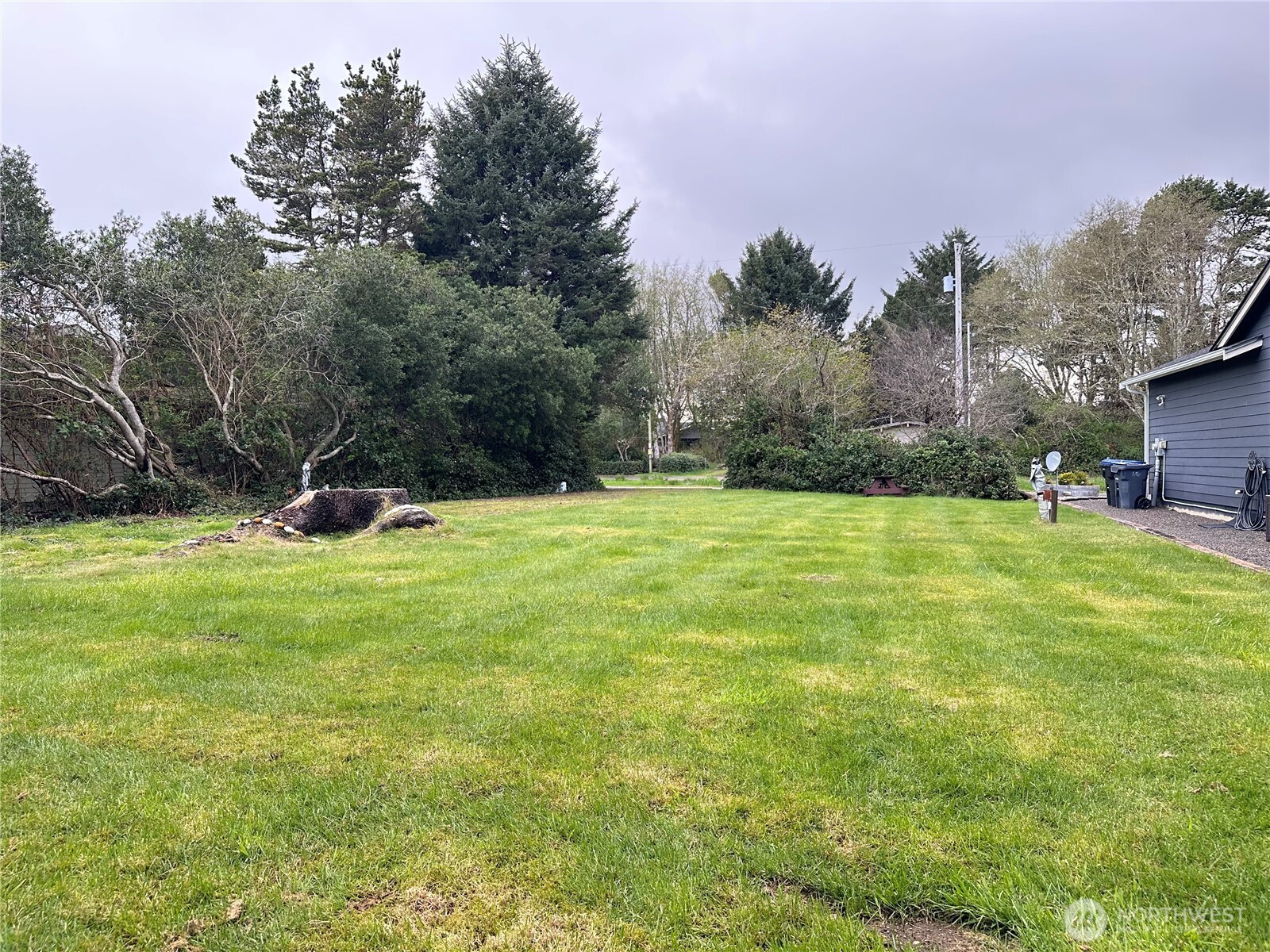 324 Clover Creek Avenue NW, Ocean Shores, WA 98569