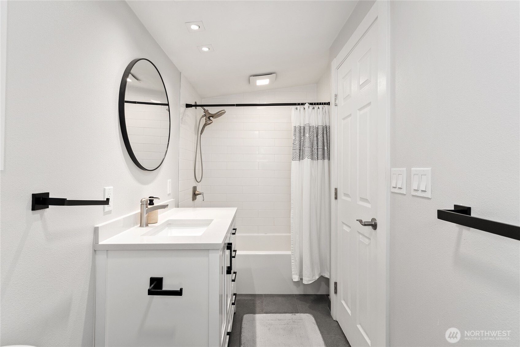 15410 SE 272nd Park #78, Kent, WA 98042