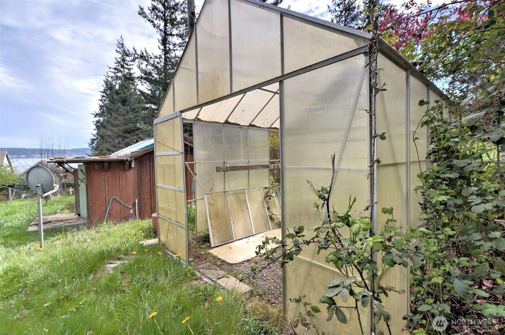 721 E Stretch Island Road S, Grapeview, WA 98546