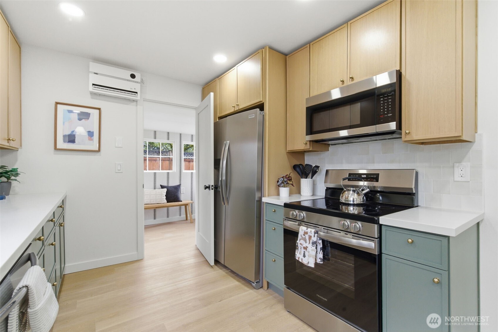 9601 12th Avenue NW, Seattle, WA 98117