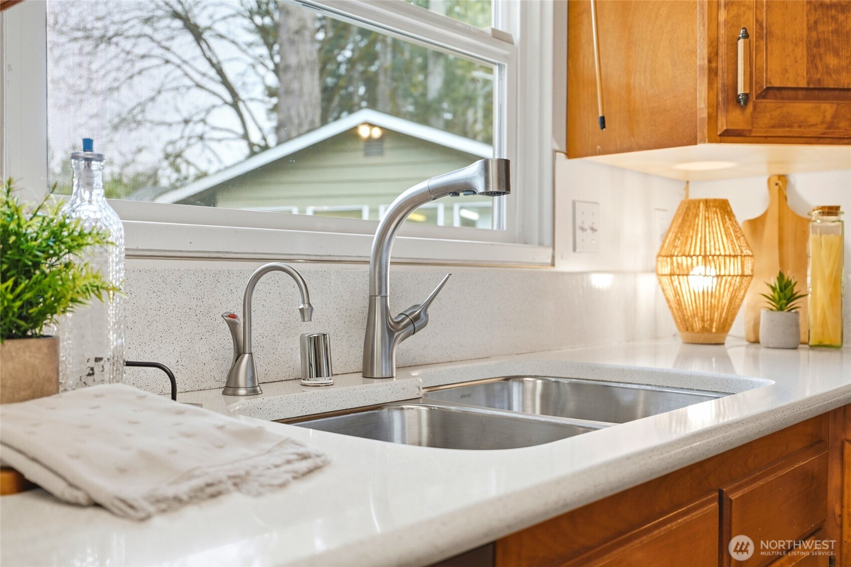 15016 SE 14th Street , Bellevue, WA 98007