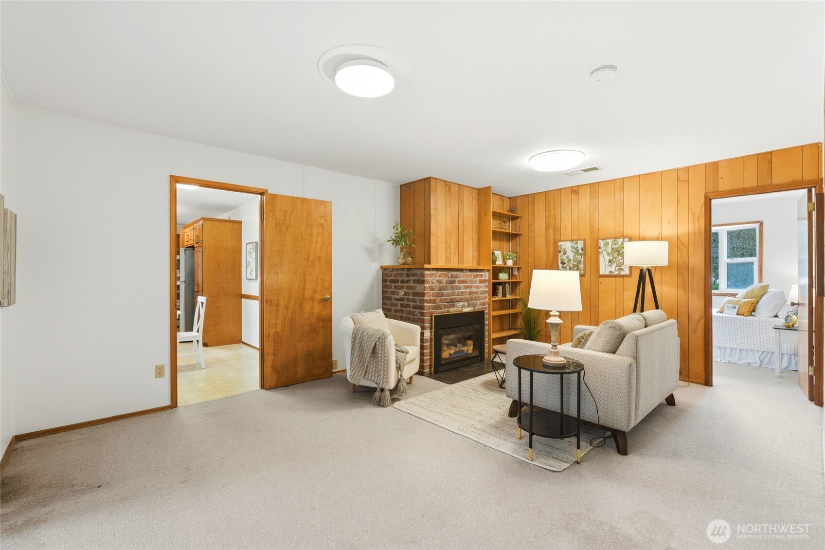 15016 SE 14th Street , Bellevue, WA 98007