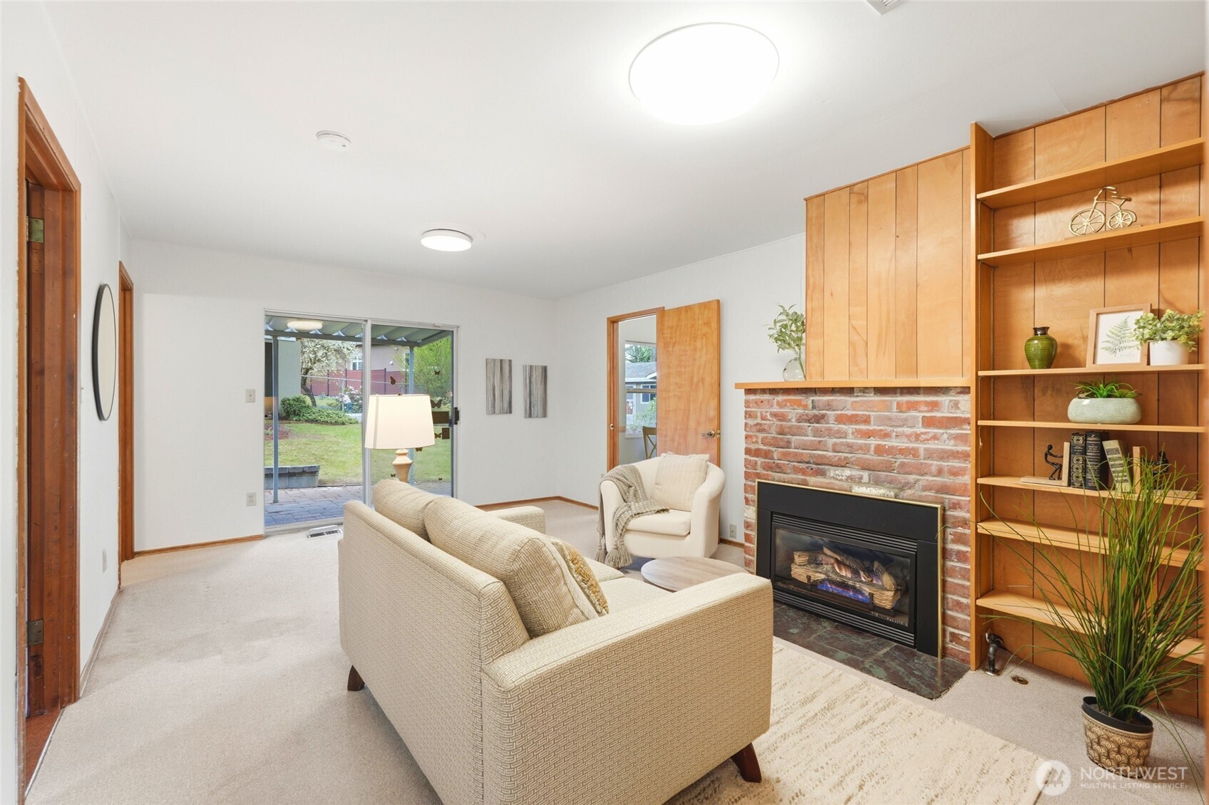 15016 SE 14th Street , Bellevue, WA 98007