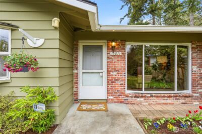 15016 SE 14th Street , Bellevue, WA 98007 - Photo 3