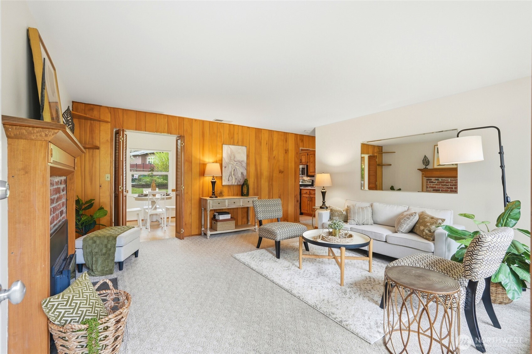 15016 SE 14th Street , Bellevue, WA 98007