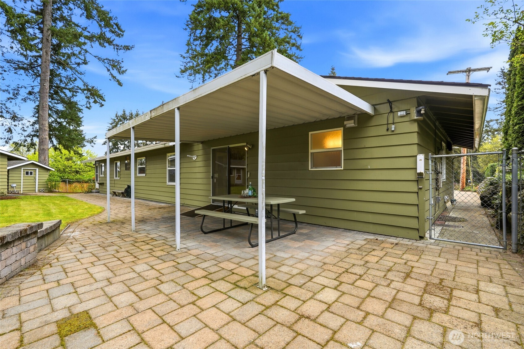 15016 SE 14th Street , Bellevue, WA 98007