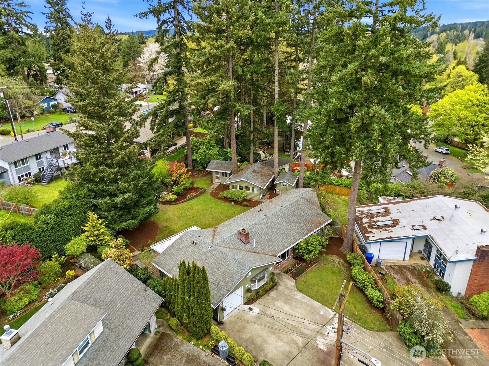 15016 SE 14th Street , Bellevue, WA 98007