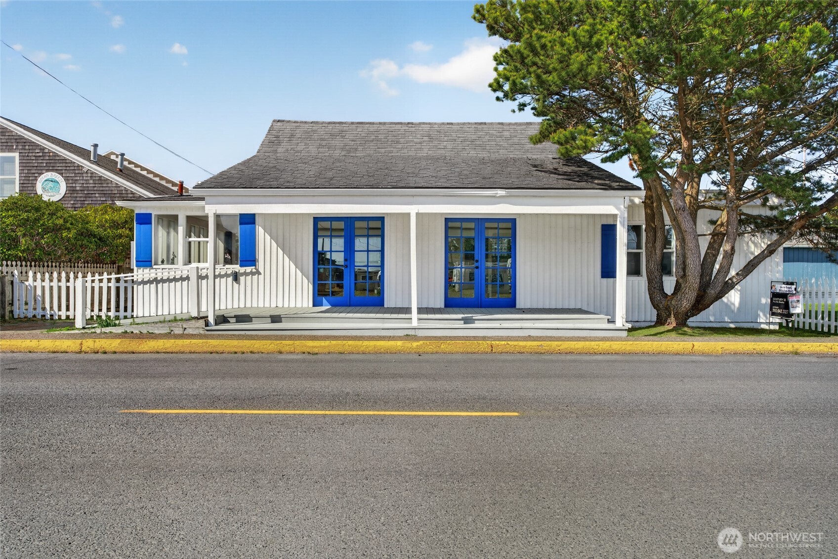 106 5th Street SE, Long Beach, WA 98631