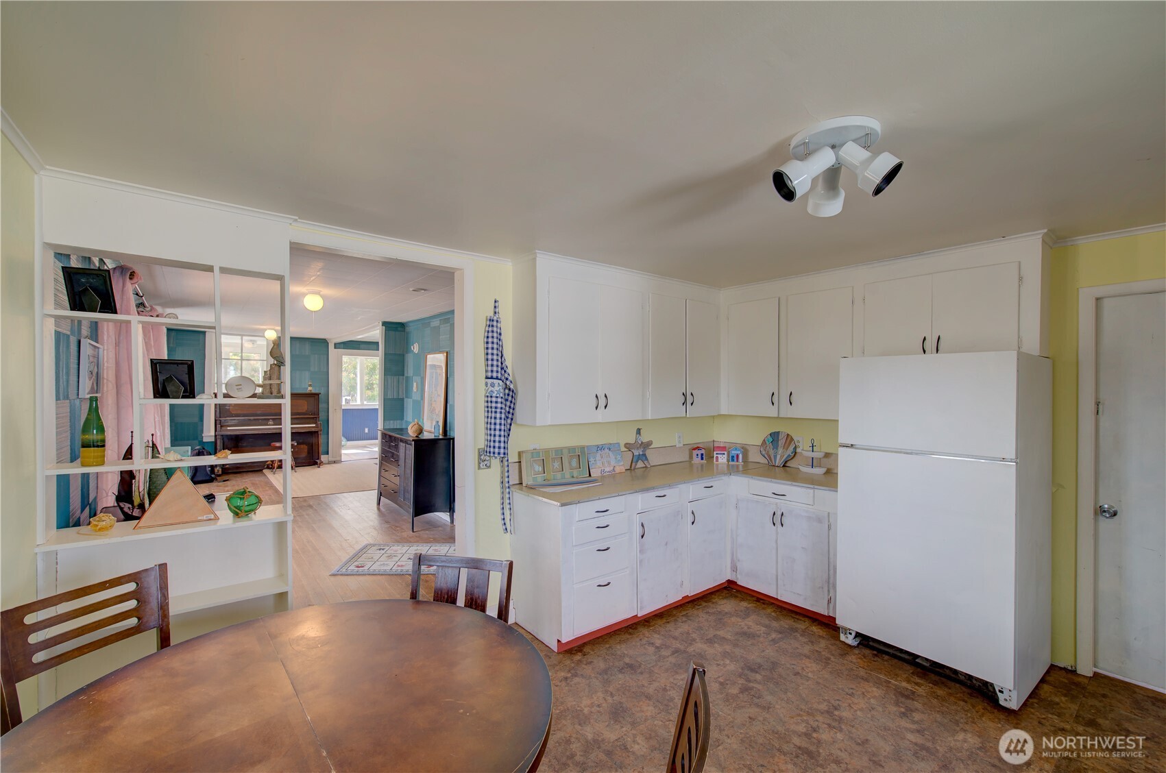 106 5th Street SE, Long Beach, WA 98631