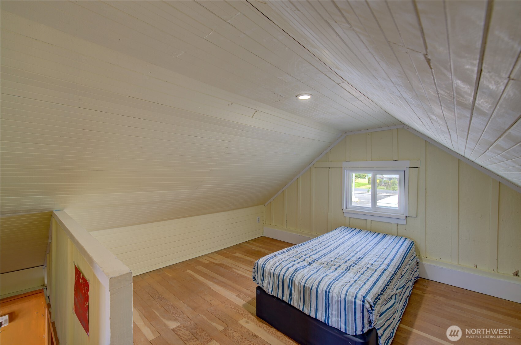 106 5th Street SE, Long Beach, WA 98631
