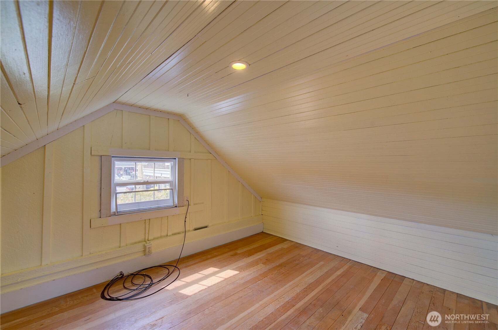 106 5th Street SE, Long Beach, WA 98631