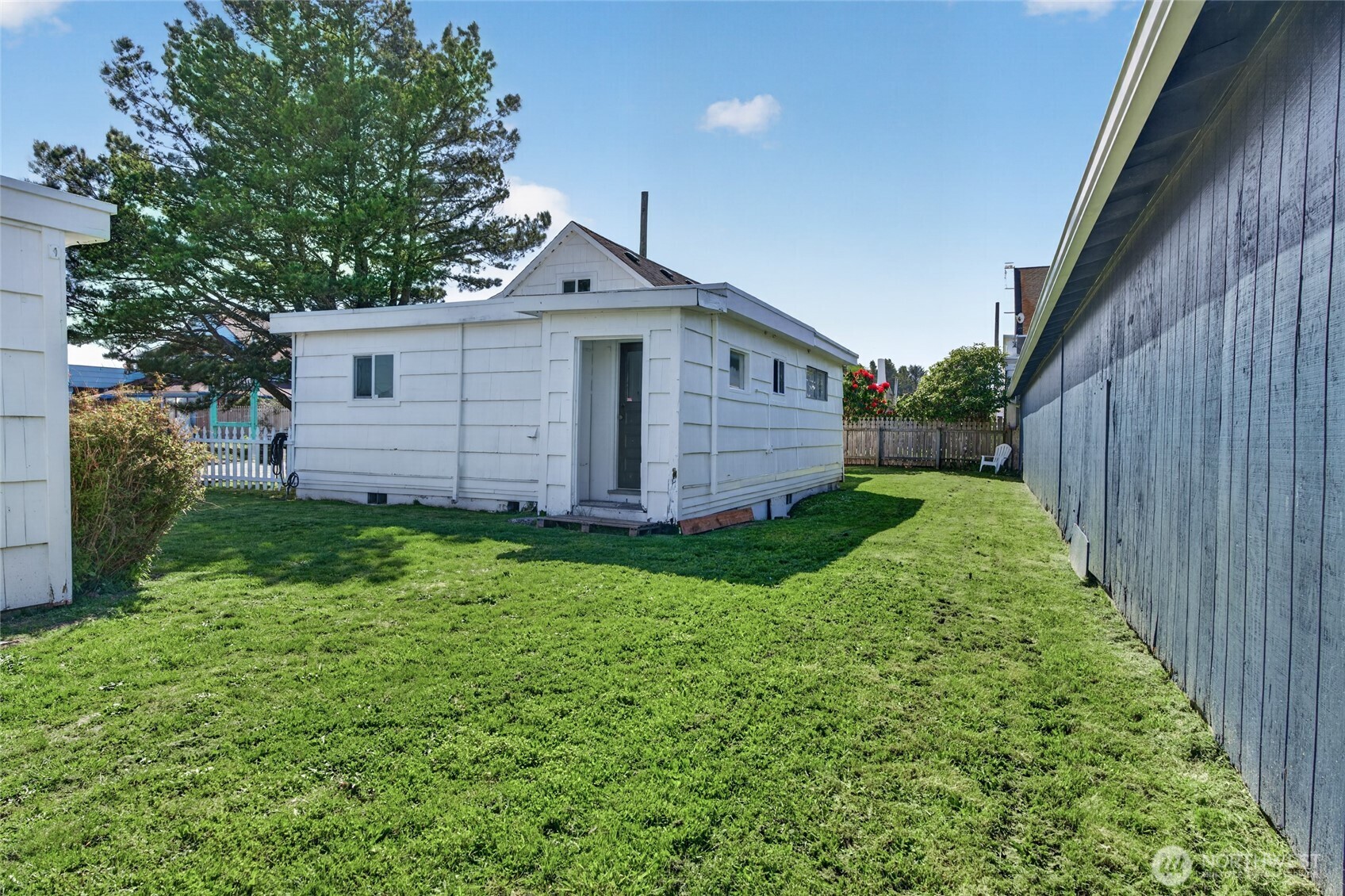 106 5th Street SE, Long Beach, WA 98631