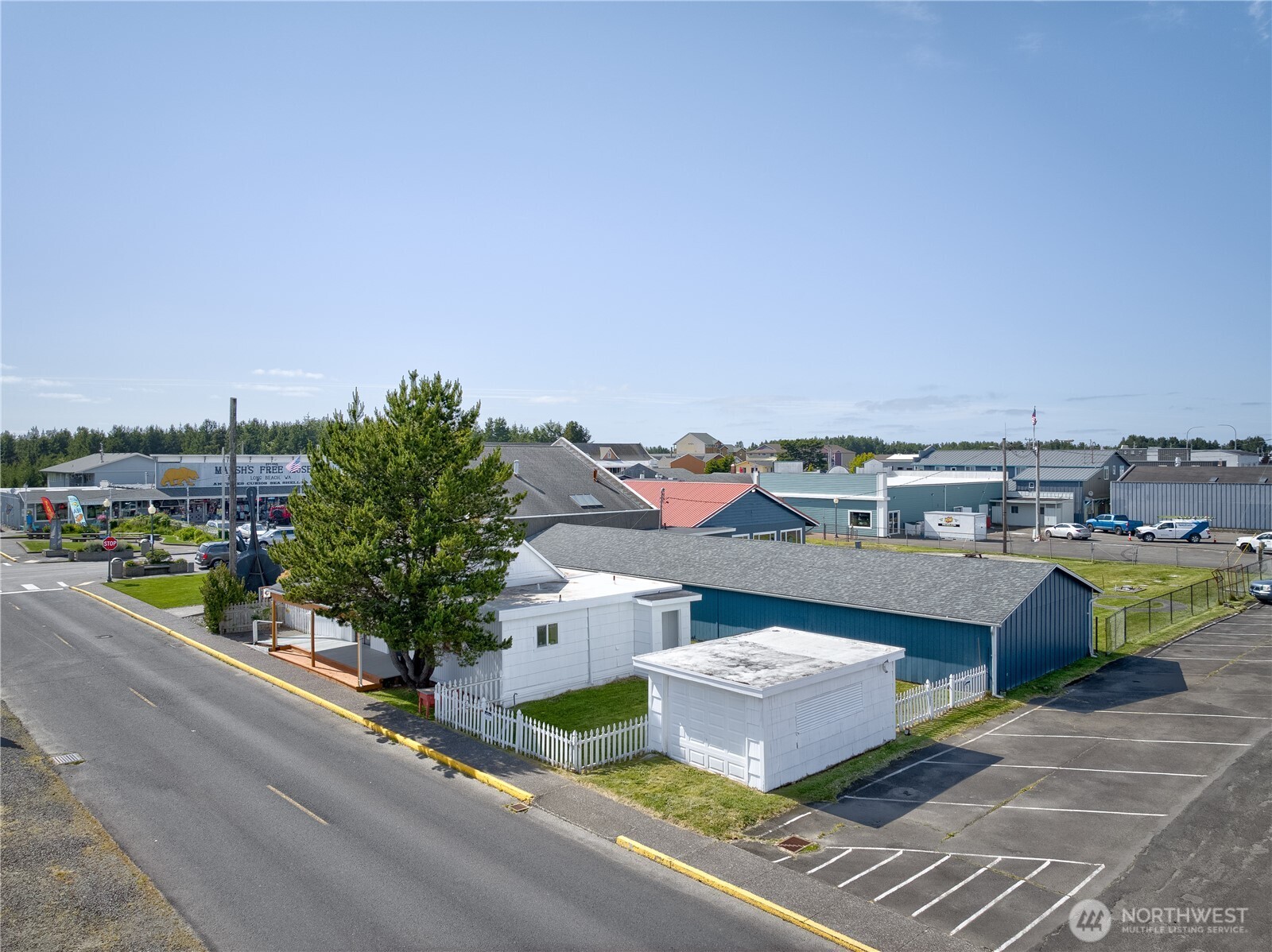 106 5th Street SE, Long Beach, WA 98631