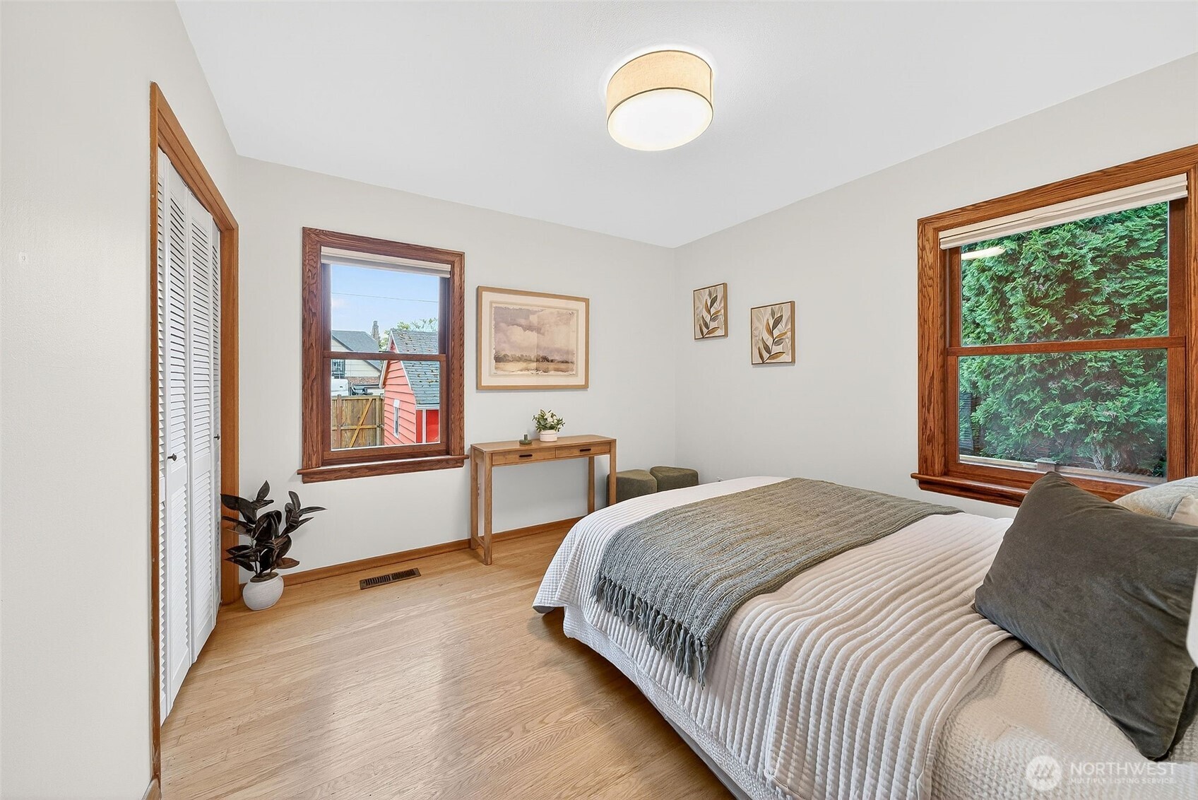 8049 23rd Avenue NW, Seattle, WA 98117