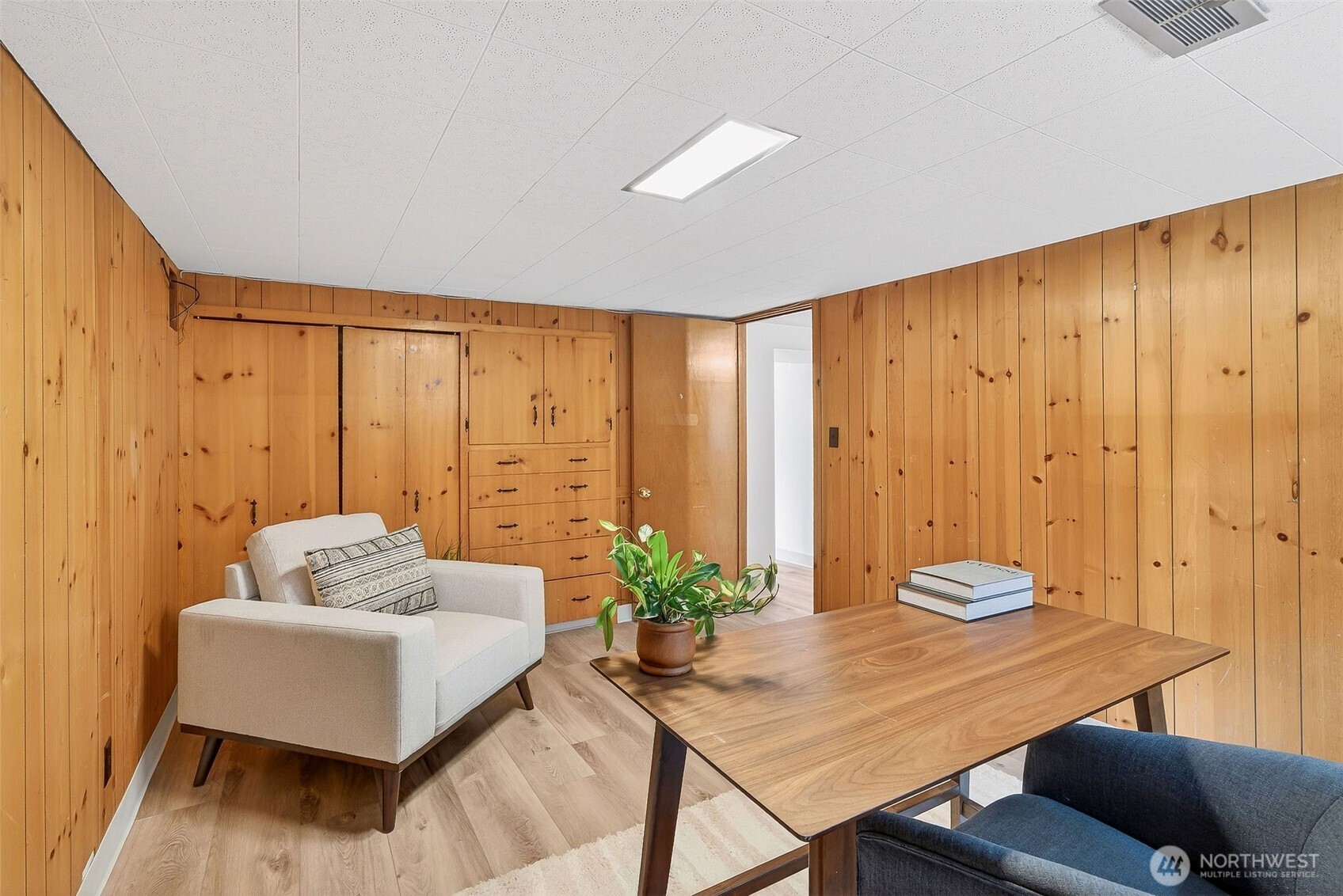 8049 23rd Avenue NW, Seattle, WA 98117