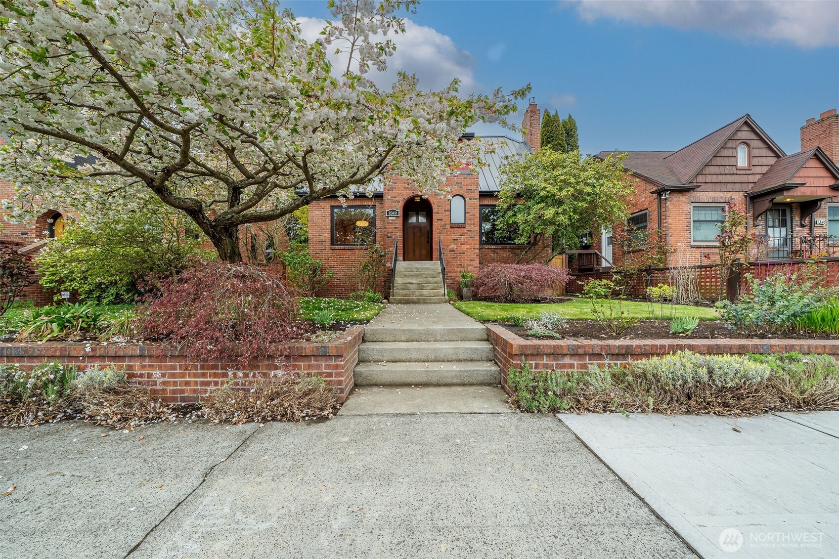 8049 23rd Avenue NW, Seattle, WA 98117