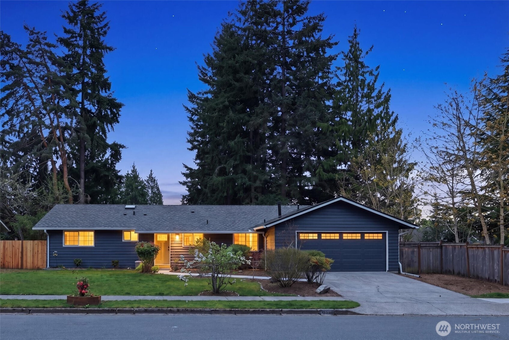 16111 NE 100th Street , Redmond, WA 98052